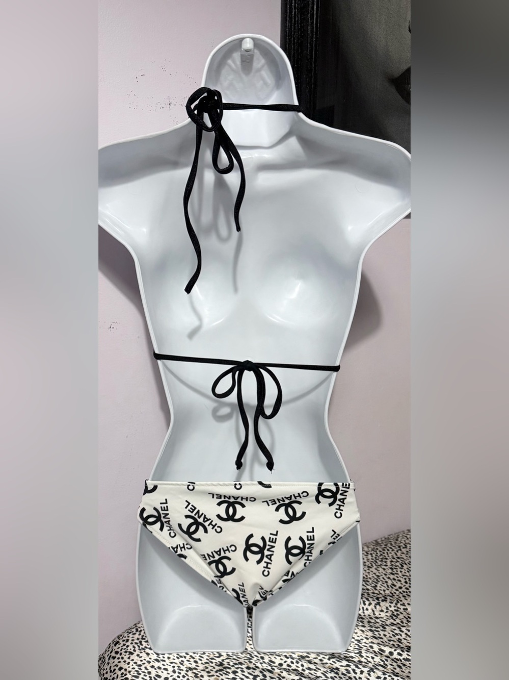 🖤Inspired Bikini Set🖤 - Picture 2 of 6
